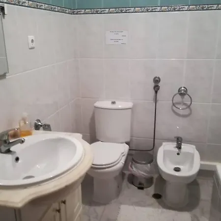 Konukevi Casa Afonso Guesthouse Ferrel (Leiria)