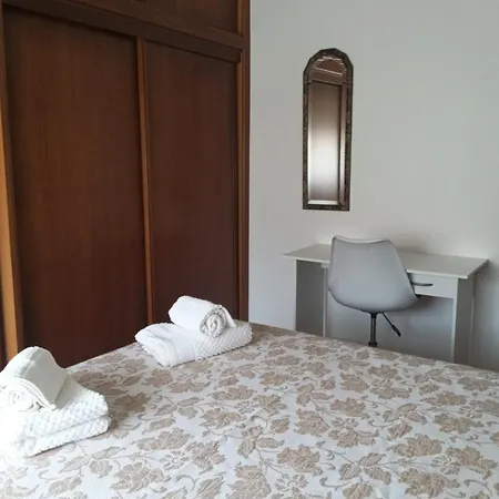 Casa Afonso Guesthouse Konukevi Ferrel (Leiria)